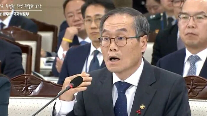 작년 12월 18일 업무보고 때 이용철 방사청장은 방사청의 처 승격을 이재명 대통령에게 건의했다.