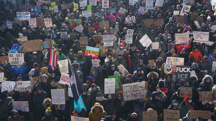 25일 미니애폴리스에서 알렉스 프레티 사망 사건에 항의하는 시위대 (사진=AP, 연합뉴스)