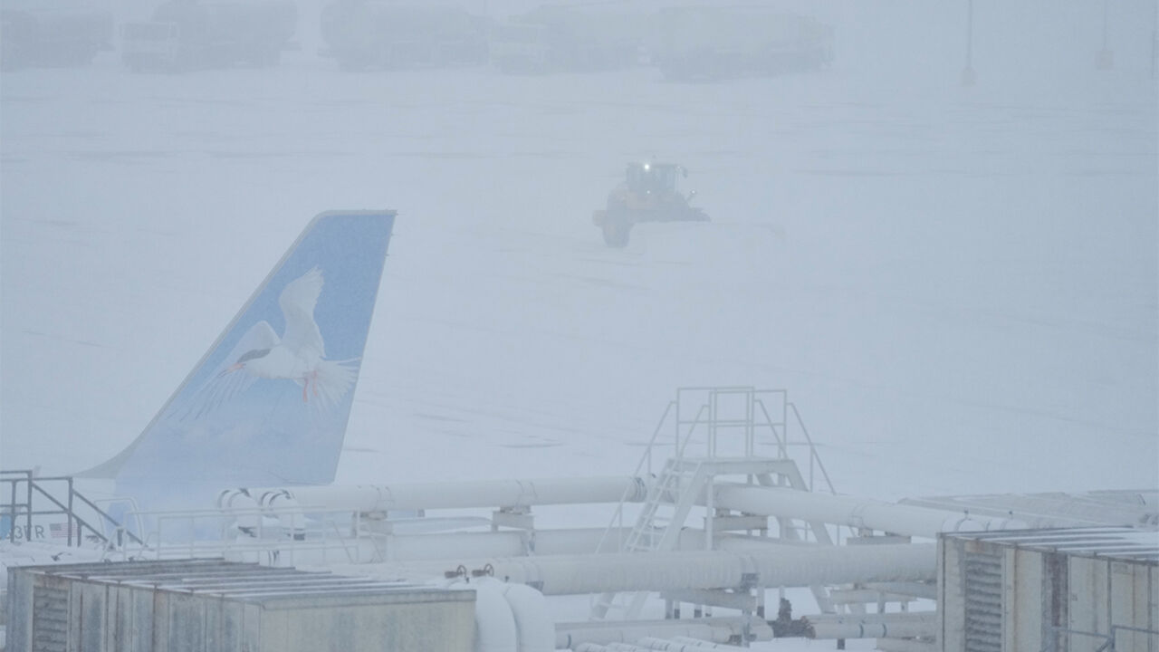 필라델피아의 공항에서 눈 폭풍이 몰아치고 있다. (사진=AP, 연합뉴스)