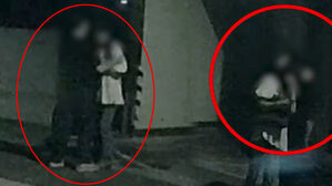블박에 찍힌 충격 장면&hellip;"취한 여친 붙들고" 동료의 성폭행