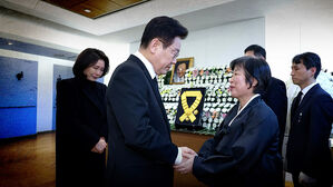 "큰 스승 잃었다" 서울대병원 직접 찾아간 이 대통령 '눈물'