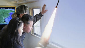 김주애 앉힌 채 시험사격&hellip;"공격력 극대화" 공개한 무기