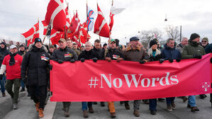 "트럼프 모욕에 배신감"&hellip;덴마크 참전용사 수백 명 침묵시위