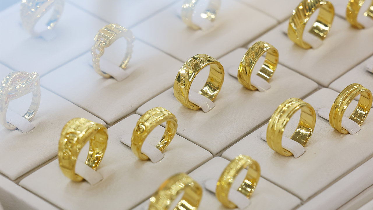 12년 반 만에 재현된 금값 폭락…