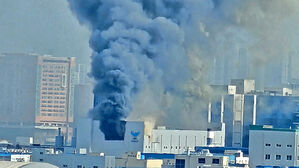 시흥 SPC삼립 시화공장서 불&hellip;2명 병원 이송