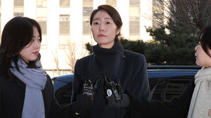 경찰, 강선우 재조사 7시간째&hellip;'1억 진실 공방' 매듭 시도