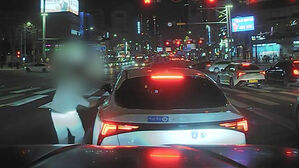 [사건X파일] 사이렌 울린 다급한 구급차&hellip;택시가 길 막았다