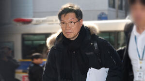 '위안부 모욕' 극우단체 대표 소환되더니&hellip;"대통령 고소"