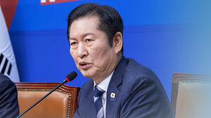 내홍 수습 나선 정청래&hellip;"절충점 찾아야" 목소리도