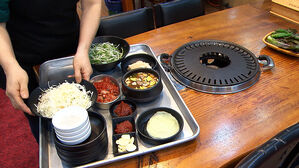 "김치 산더미로" 한숨&hellip;'공짜 반찬' 포기 못하는 이유