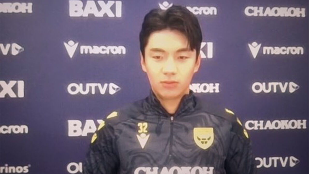 옥스퍼드 전진우, 3경기째 데뷔 불발…셰필드전 벤치