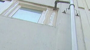 한밤중 실외기와 함께 '쿵'&hellip;중상 입은 남성 섬뜩한 반전