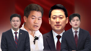 [여담야담] "윤 절연하면 버릴 것" 전한길, 귀국하자마자 장동혁 압박