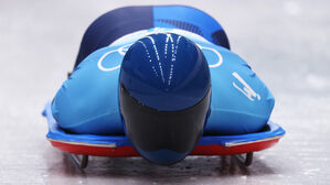 '우승 후보' 영국 스켈레톤, 규정 위반으로 새 헬멧 못 쓸지도