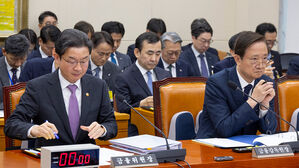 이억원 "가상자산거래소 위상 강화 시 대주주 지분 제한 필요"