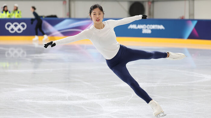 2026 밀라노·코르티나담페초 동계올림픽 개막을 하루 앞둔 5일(현지시간) 이탈리아 밀라노 아이스스케이팅 아레나에서 피겨 여자 싱글 이해인이 훈련하고 있다.