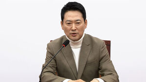 장동혁 "정치생명 걸면 '재신임' 투표"&hellip;오세훈 "공인 자세 아냐"