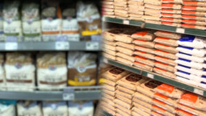 [친절한 경제] "가격 내리겠다" 결국 백기&hellip;계란 값 담합 의혹도 '솔솔'