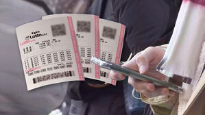 사상 첫 '6조' 돌파&hellip;이제 누워서 폰으로 산다