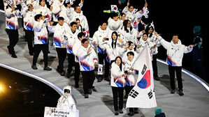 '조화' 속에 막 올린 밀라노 올림픽&hellip;한국, 22번째 입장