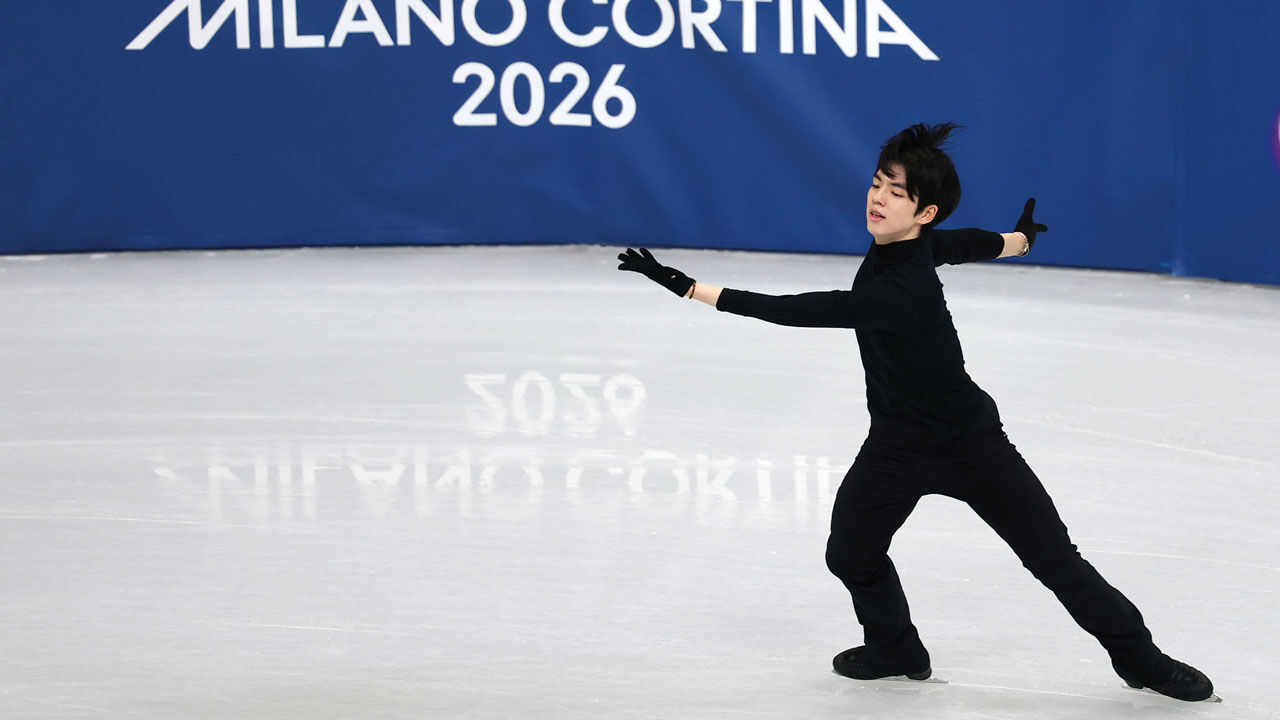 2026 밀라노·코르티나담페초 동계올림픽 개막을 하루 앞둔 5일(현지시간) 이탈리아 밀라노 아이스스케이팅 아레나에서 피겨 남자 싱글 차준환이 훈련하고 있다. (사진=연합뉴스)