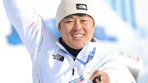 이 대통령, 김상겸 은메달에 "네 번째 도전 만에 시상대&hellip;뜨거운 축하"