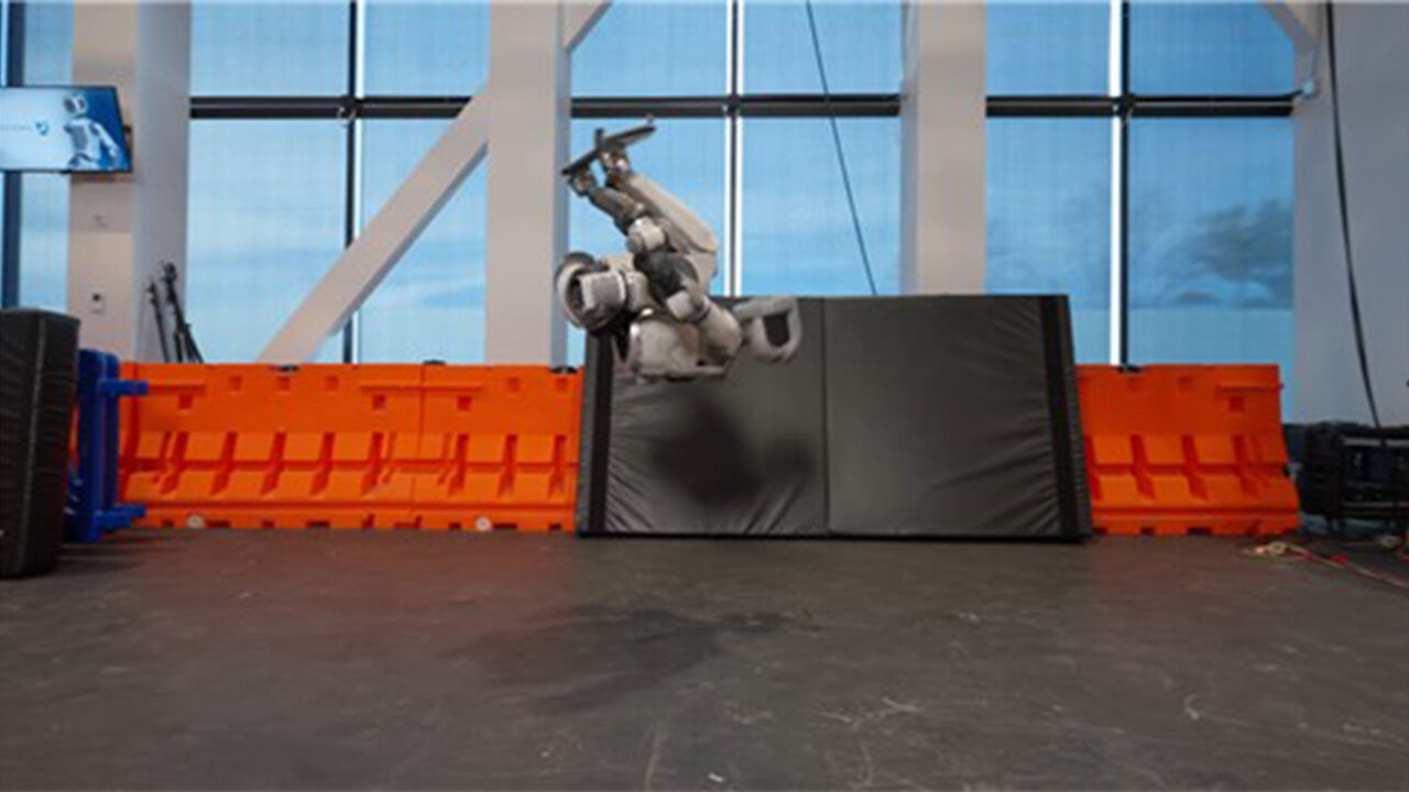 공중제비 넘는 아틀라스 (사진=보스턴다이나믹스 제공, 연합뉴스)