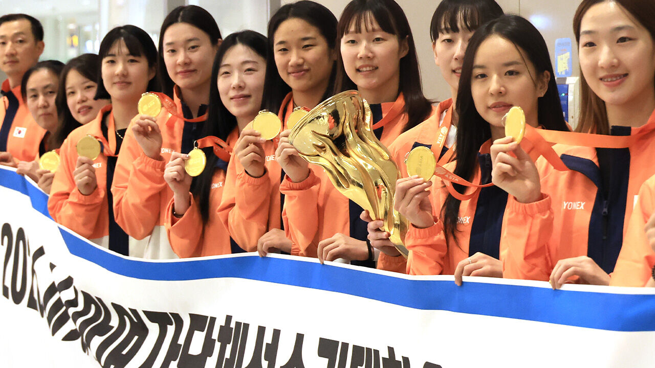 '사상 첫 아시아단체선수권 제패' 한국 여자배드민턴 금의환향