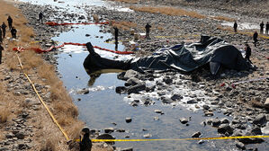 "지진인 줄" 건물 흔들리며 '끼익'&hellip;조종사 2명 끝내 사망