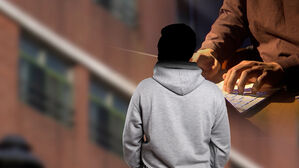 "터뜨린다" 발칵 뒤집힌 학교들&hellip;경찰 분노케 한 10대 최후 