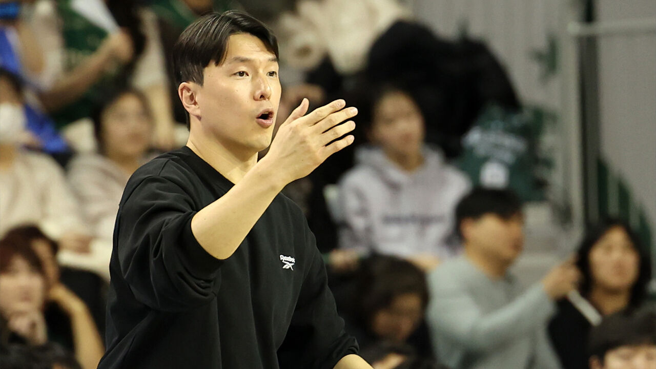 삼성 김효범 감독, '개인사유'로 초유의 지각 출근…"징계 검토"