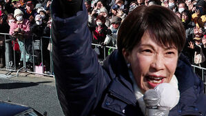 아이돌급 인기&middot;선명한 공약&hellip;"강한 일본" 통했다