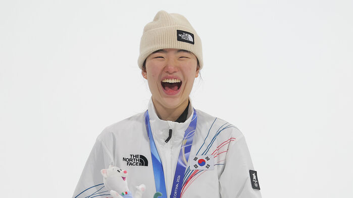 9일(현지시간) 2026 밀라노-코르티나담페초 동계올림픽 스노보드 여자 빅에어 시상식에서 동메달을 차지한 유승은