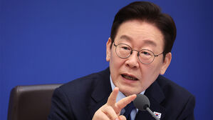 이 대통령 "현재 같은 입법 속도론 국제 사회 변화에 대처 어려워"