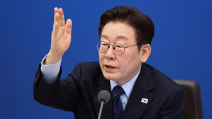 이 대통령 "주어진 시간 많지 않아"&hellip;정부 부처에 속도전 주문