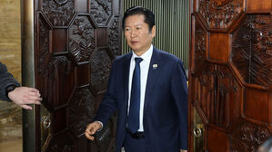 "현 상황서 합당 추진 어려워"&hellip;민주당 의총서 공감대