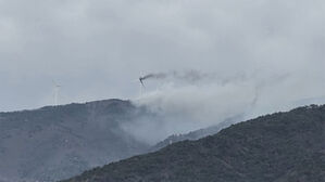 양산 어곡동 풍력발전기 불, 2시간 만에 초진&hellip;산불로 확산 않아