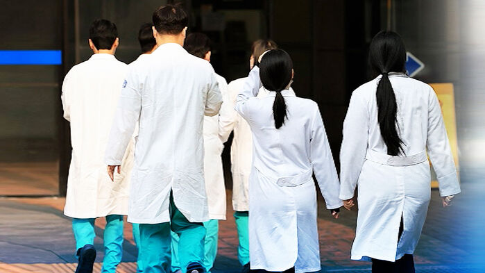 상위권 학생, 의대 선호 더 늘었나…"2026학년도 내신 합격선 상승"