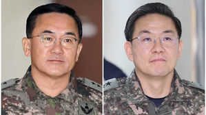 여인형&middot;이진우 중앙지법 첫 재판&hellip;"계엄 위법성 몰랐다"