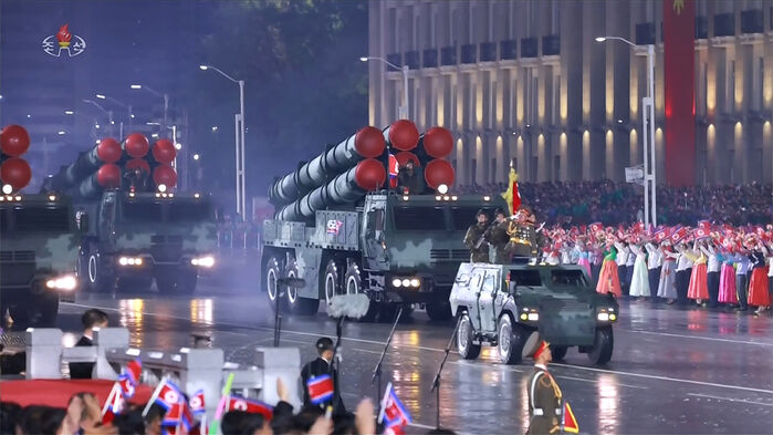 북한 노동당 창건 80주년 경축 열병식이 지난해 10월 10일 평양 김일성광장에서 진행됐다고 조선중앙TV가 11일 보도했다 (사진=조선중앙TV 화면, 연합뉴스)