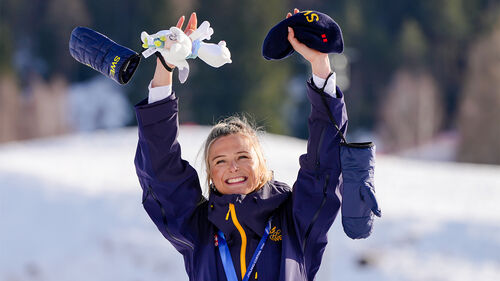 12일(현지시간) 이탈리아 테세로 크로스컨트리 스키 스타디움에서 열린 대회 여자 10㎞ 인터벌 스타트 프리에서 우승을 차지한 프리다 칼손 (사진=AP, 연합뉴스)