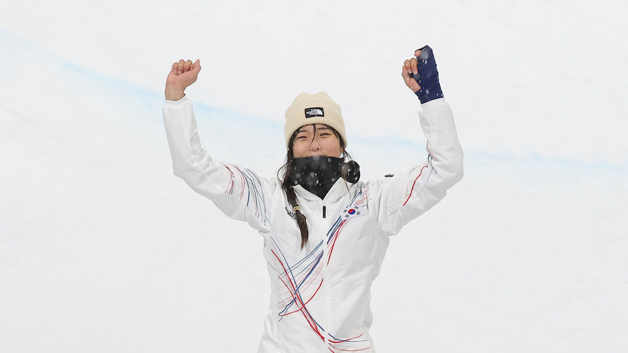 최가온, 스키·스노보드 첫 '포상금 3억 원'…오메가 시계도