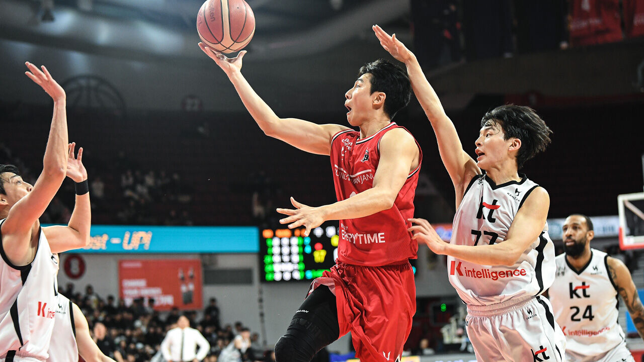 '연패는 없다' 정관장, 수원 kt에 74대 65 역전승… 단독 2위로