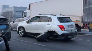 귀성길 사고 잇따라..경부고속도로 동탄분기점 차량 추돌, 4명 부상