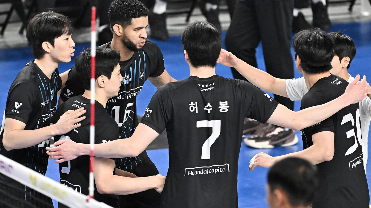 프로배구 현대캐피탈, 대한항공 꺾고 선두 수성