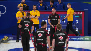 남자 컬링 스웨덴-캐나다, 욕설 주고받으며 충돌