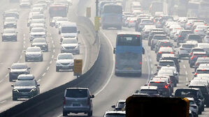 오늘만 500만 대 이동&hellip;고속도로 '빨간불'