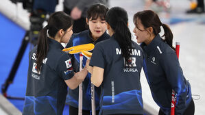 여자 컬링, 덴마크에 6:3으로 덜미&hellip;예선 2승 2패