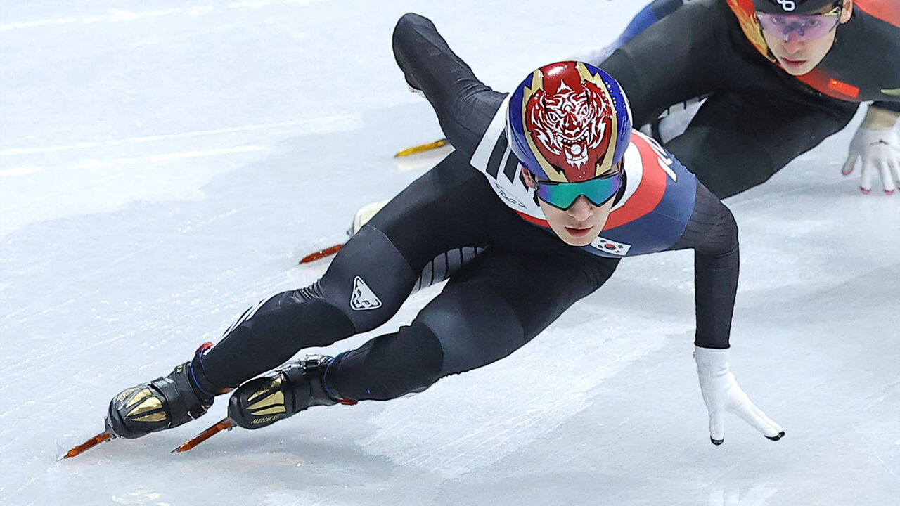 [속보] 쇼트트랙 황대헌, 동계 올림픽 남자 1,500ｍ 은메달