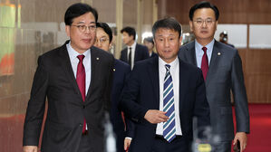 민주 "본인들 다주택엔 '입꾹닫'"&hellip;국힘 "국민 재산권 옥죄"